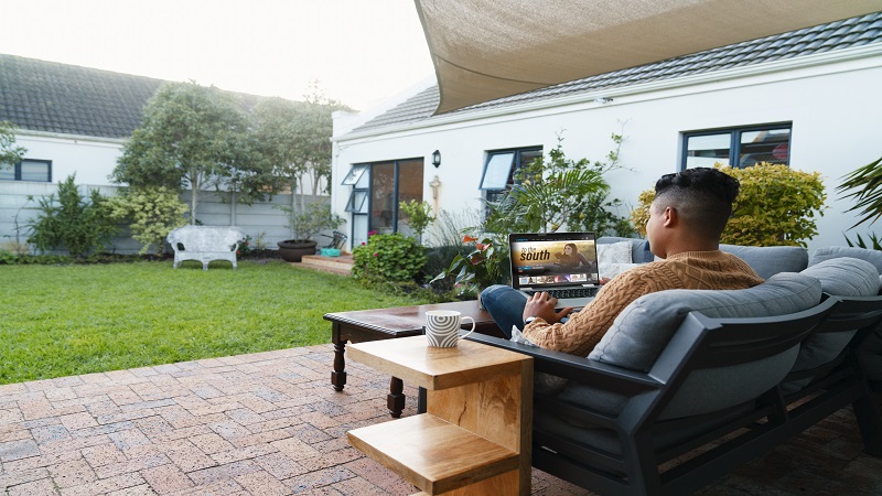 Enhancing Home Comfort The Appeal of Screened-in Front Porch Decks in Northern Virginia